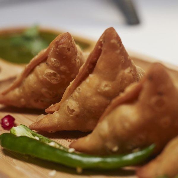 Vegetable samosas